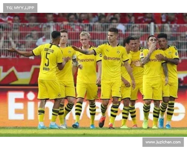 德甲中场组织核心解析:战术布局与球员角色的深度剖析 德甲中场组织核心解析:战术布局与球员角色的深度剖析