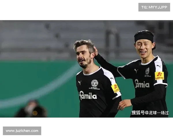 德甲中场组织核心解析:战术布局与球员角色的深度剖析 德甲中场组织核心解析:战术布局与球员角色的深度剖析